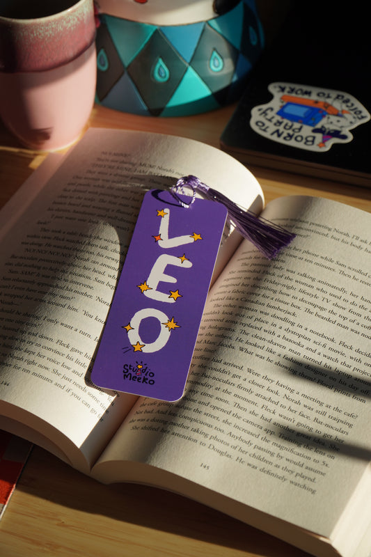 LEO BOOKMARK
